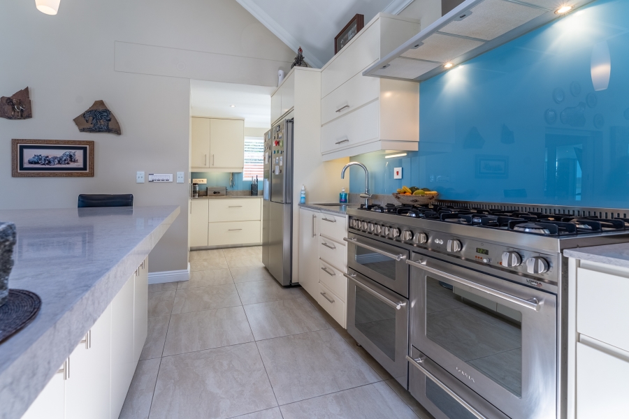 3 Bedroom Property for Sale in Lake Michelle Western Cape